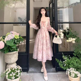 法式甜美碎花长袖连衣裙女秋季感气质长裙收腰温柔风仙女裙子女装