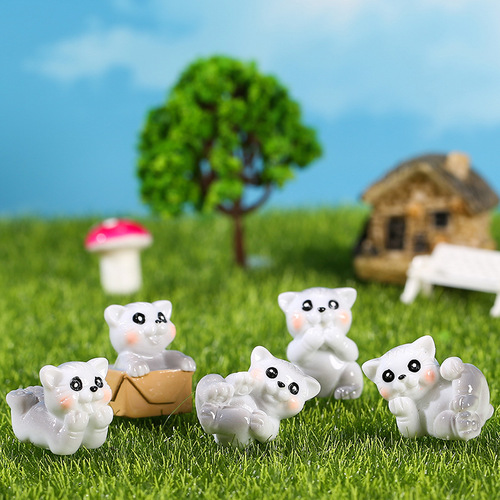 Naughty kitten micro-landscape ornaments desktop DIY resin crafts ornaments succulent scene decoration