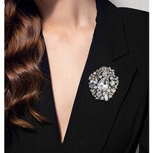 New enamel-painted butterfly brooch, elegant and luxurious, versatile and high-end fashion accessory for women