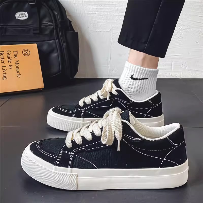 2026 nuevos zapatos de lona de pareja primavera universal para hombres y mujeres estudiantes coreanos zapatos de skate de altura baja zapatos casuales de moda plana