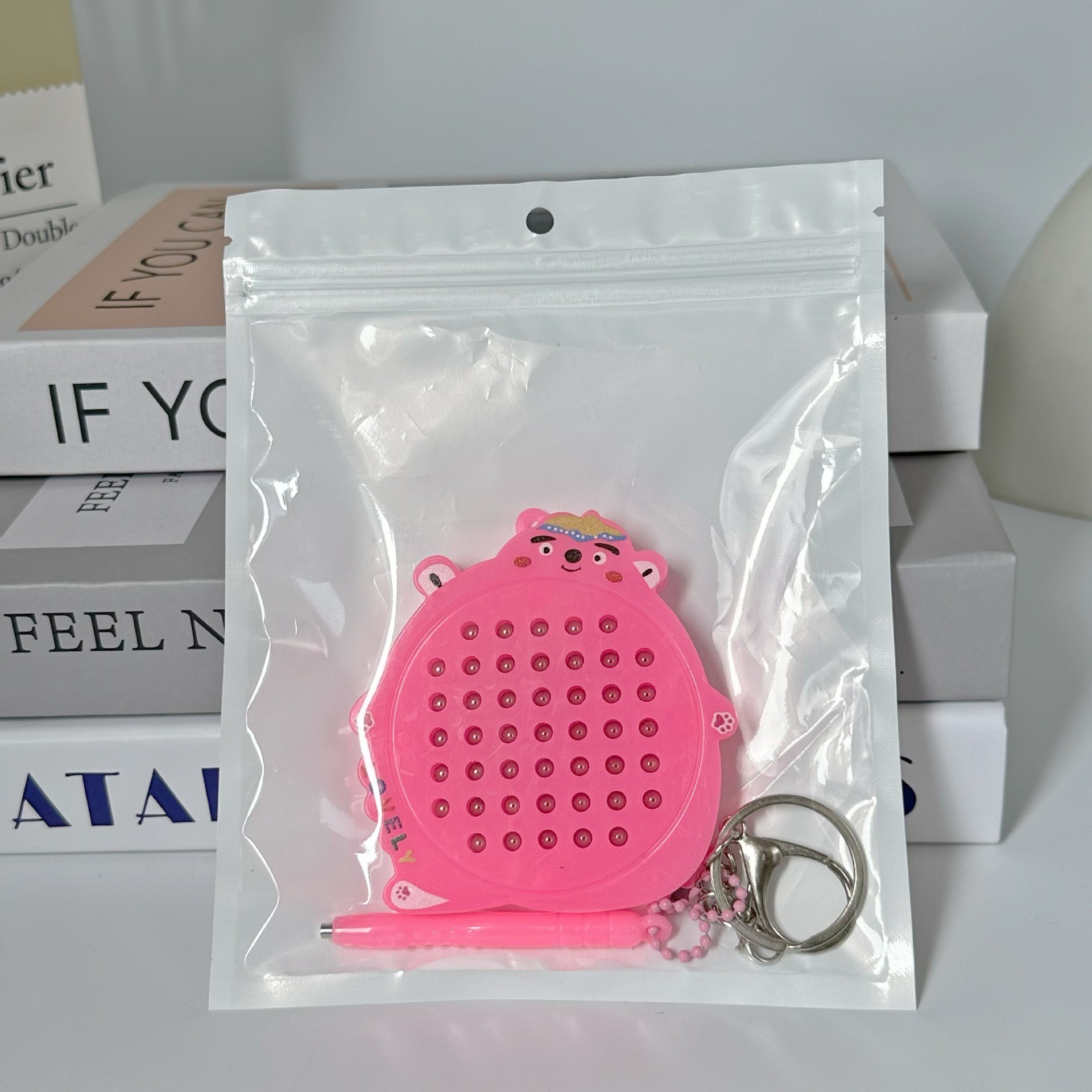Laberinto de bolas de acero de absorción tablero de dibujo de bolas de paseo juguetes de rompecabezas para niños entrenamiento de fuerza de concentración pequeña bolas colgantes al por mayor