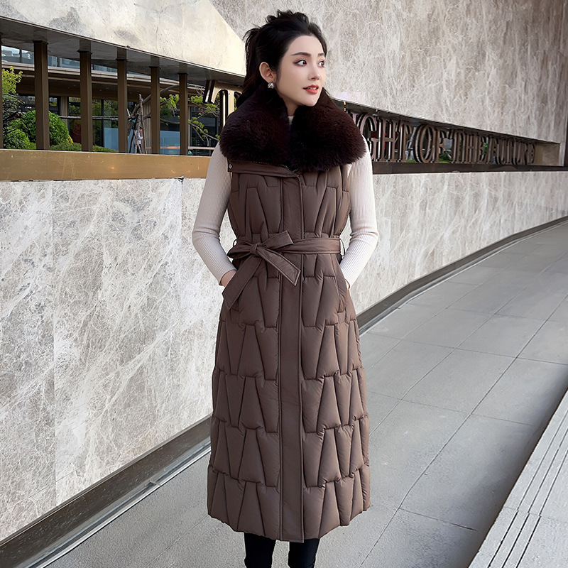 2025 otoño y invierno nuevo chaleco de caballo de algodón largo estilo coreano delgado temperamento de cuello de lana chaleco de algodón de rodilla tamaño grande
