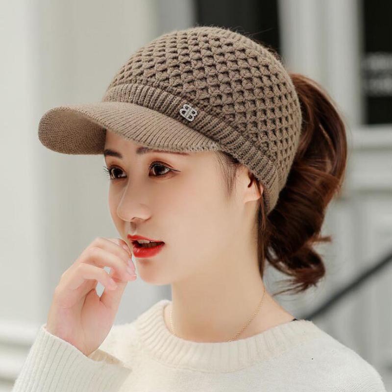 Sombrero de invierno de las mujeres de estilo coreano forrado de lana con pico sombrero de copa hueco engrosada sombrero de lana de moda no superior cálido sombrero de punto de moda