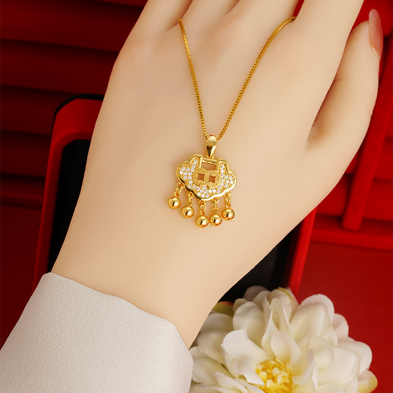 Estilo antiguo de arena Jinhao en forma de cerradura colgante para hombres y mujeres Universal Bell Lock bag imitación de oro durante mucho tiempo no se desvanece suministro directo de fábrica