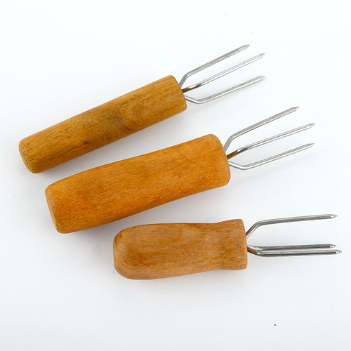 Manufacturer wholesale handheld moxa needle moxibustion extension needle provincial moxibustion tool moxa stick extender scraper solid wood three-prong