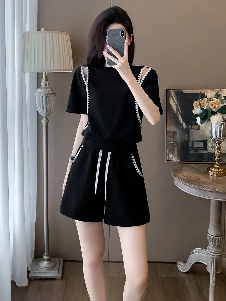Warm Maple Black Sports Casual Suit Women, Summer 2026 New Style, Youthful Stylish, Petite And Plus Size Shorts For_ecoleips.com
