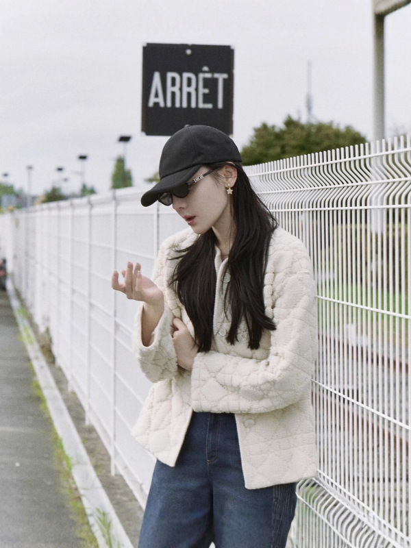 迪丽热巴同款白色菱格纹小香风外套女2025年早秋新款设计感上衣潮|undefined