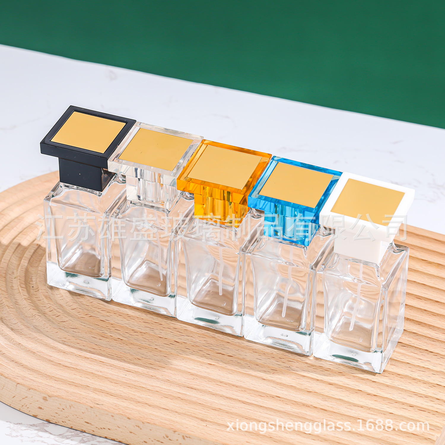 厂家现货批发透明玻璃瓶按压喷雾瓶50ml卡口香水瓶小样分装瓶空瓶