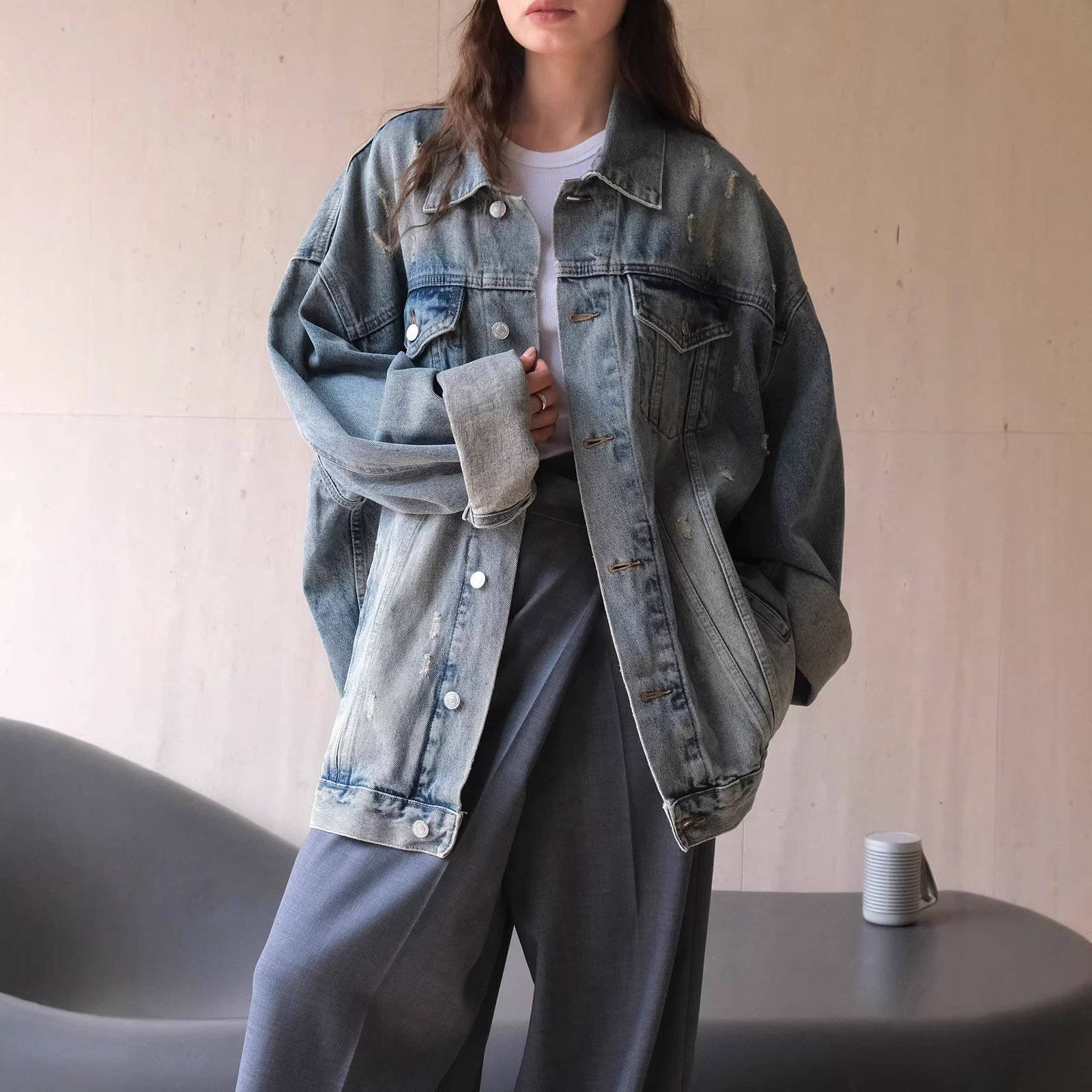 Autumn New Paris Retro Washed Distressed Denim Jacket for Women - Loose Fit, Stiff and Casual Outerwear