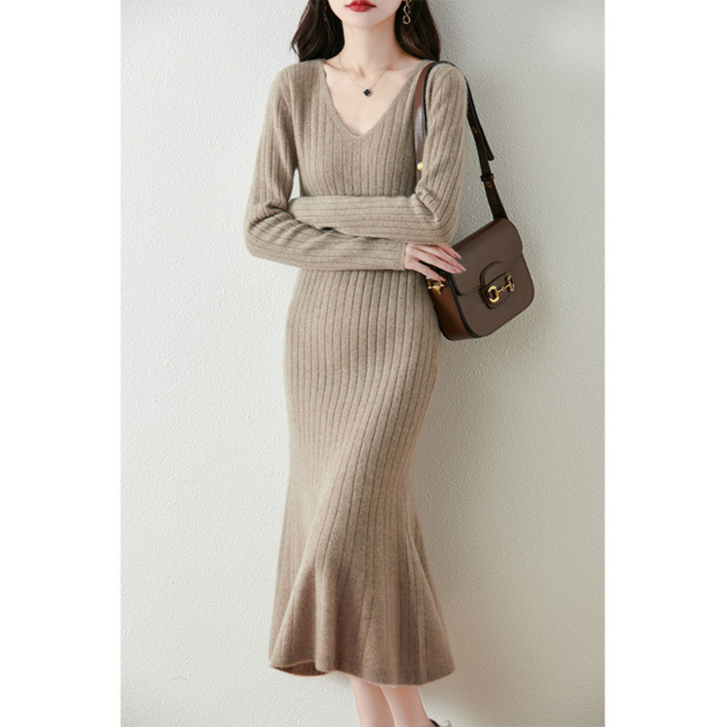 V-Neck Pullover Wool Dress for Women, New Autumn and Winter Style, Versatile Long-Sleeve Casual Long A-Line Dress, Wool Knit Long Dress V-Neck Pullover Wool Dress for Women, New Autumn and Winter Style, Versatile Long-Sleeve Casual Long A-Line Dress, Wool Knit Long Dress