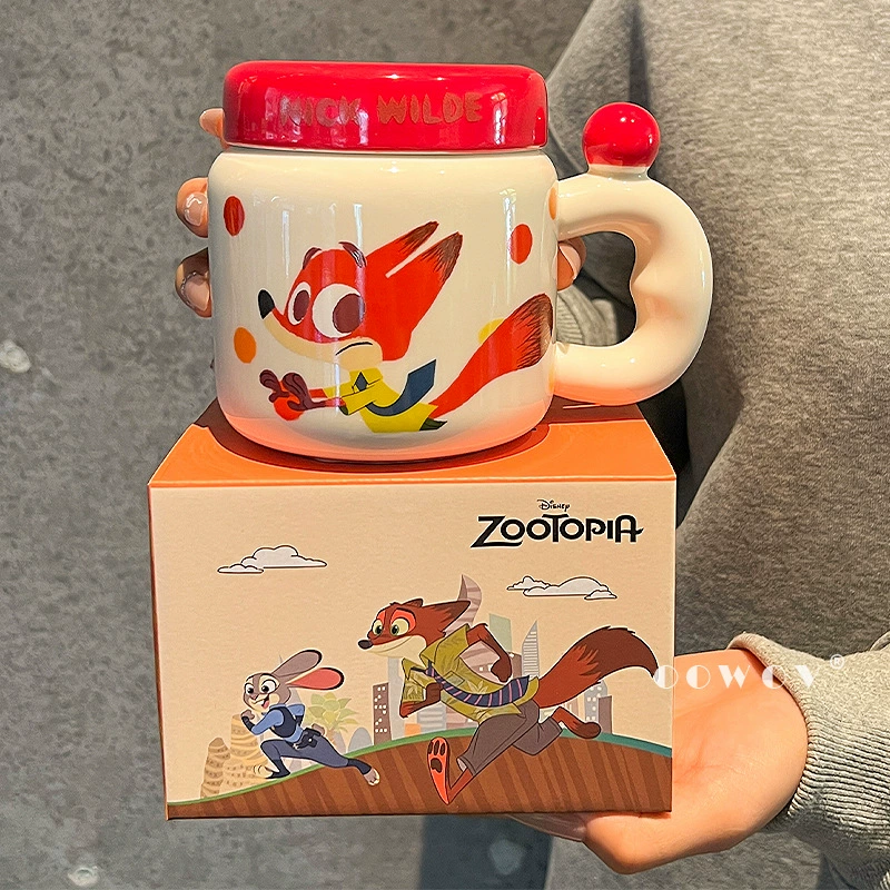 Керамическая кружка (Disney Zootopia) с Ником и Джуди, 560 мл, с крышкой и ручкой