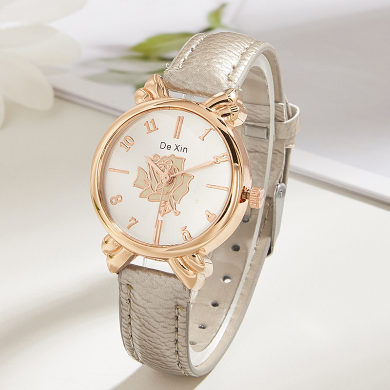 Tiktok nuevo estilo coreano de La Flor de las mujeres elegante reloj de cuarzo reloj de aleación de moda correa de las mujeres en stock al por mayor