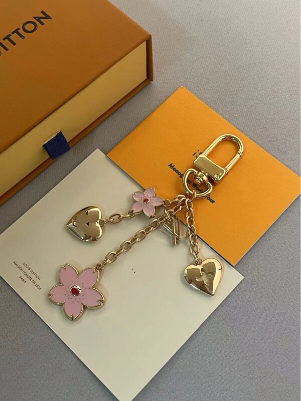 驴牌跨境25春季女包箱包爱心樱花锌合金钥匙扣吊坠包包饰品挂件|undefined