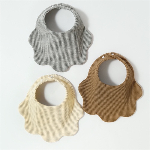 New Korean version ins waffle cotton bib baby saliva towel newborn petal bib baby anti-vomiting