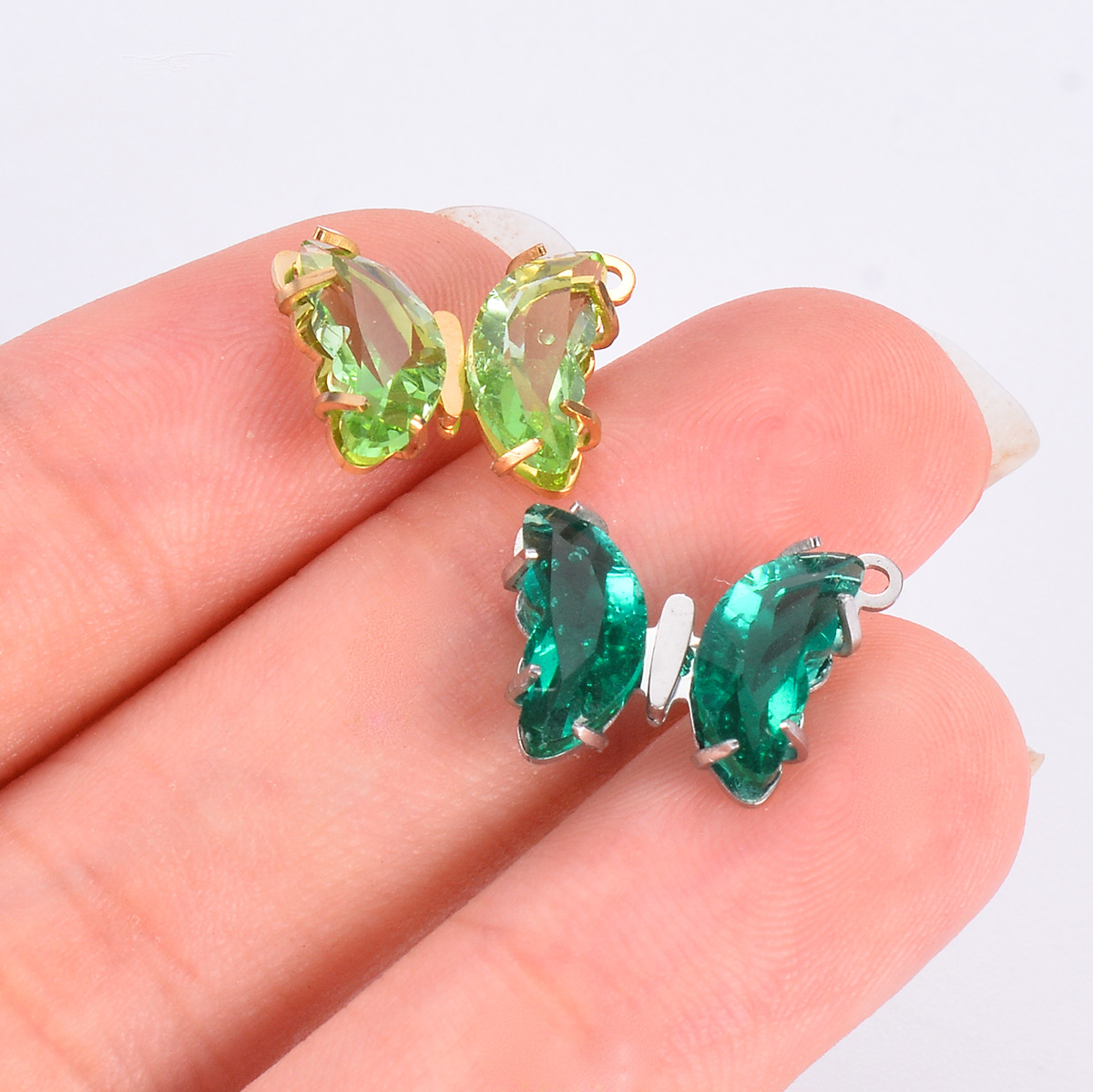 5 PCS/Package Quantity 5 PCS/Package Stainless Steel Zircon Butterfly Pendant