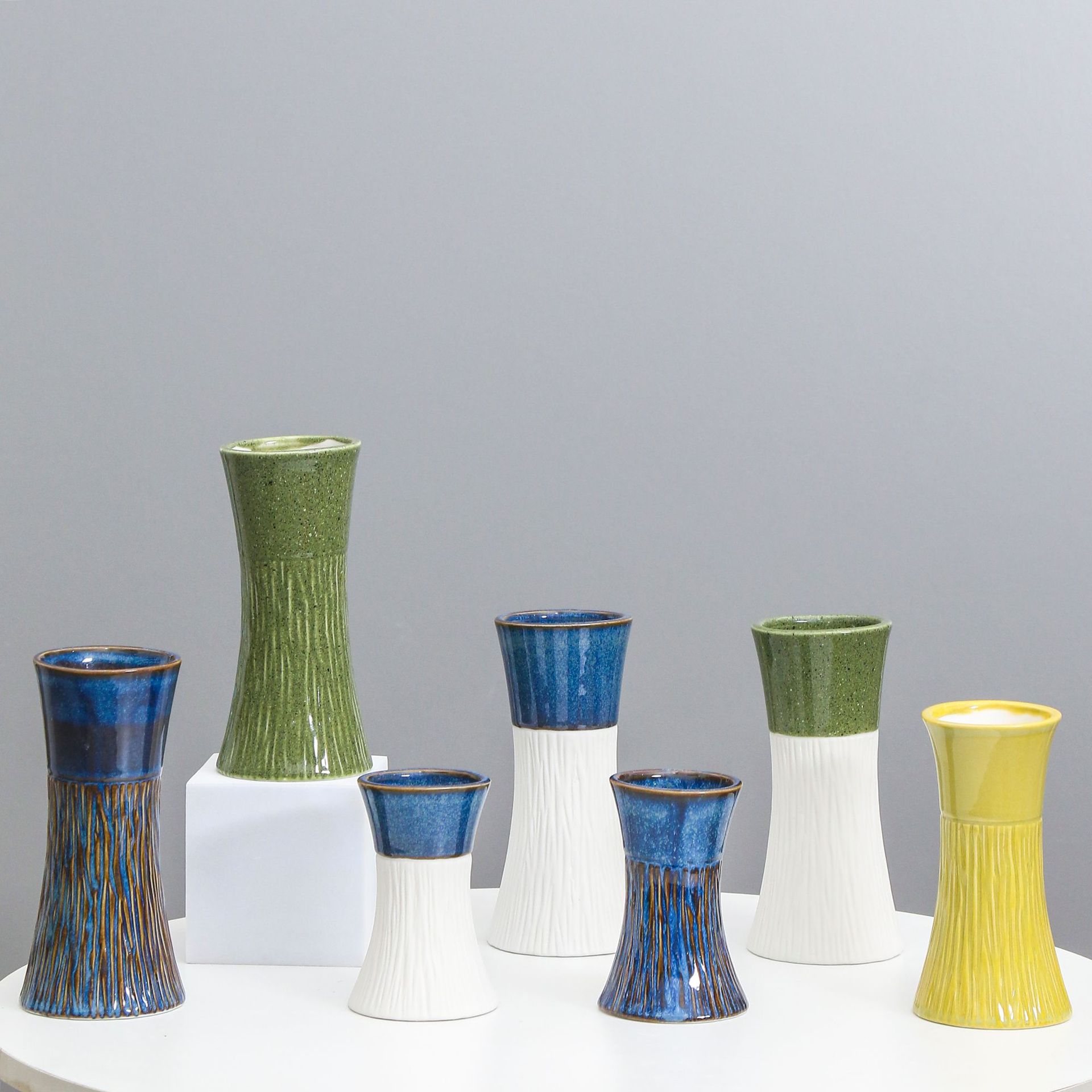 Pequeño jarrón de cerámica azul rojo modelo habitación decoración sala de estar hogar creativo decoración húmeda y seca florero arreglo floral