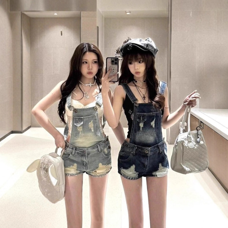 American Retro Style Ripped Denim Overalls Shorts for Women, 2025 Summer New Slim Fit Hip-Hugging Hot Pants for Petite Figures
