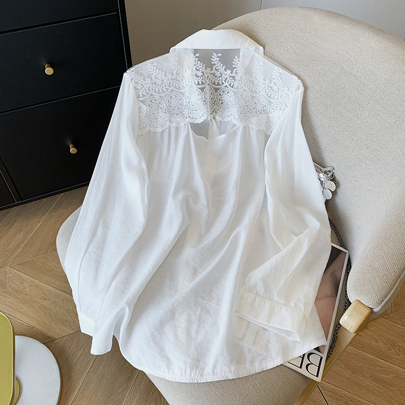 Real Shot of 2025 New Summer Style French Design Back Cut Out Lace Slightly See-Through Lapel Sun Protection Shirt for Women