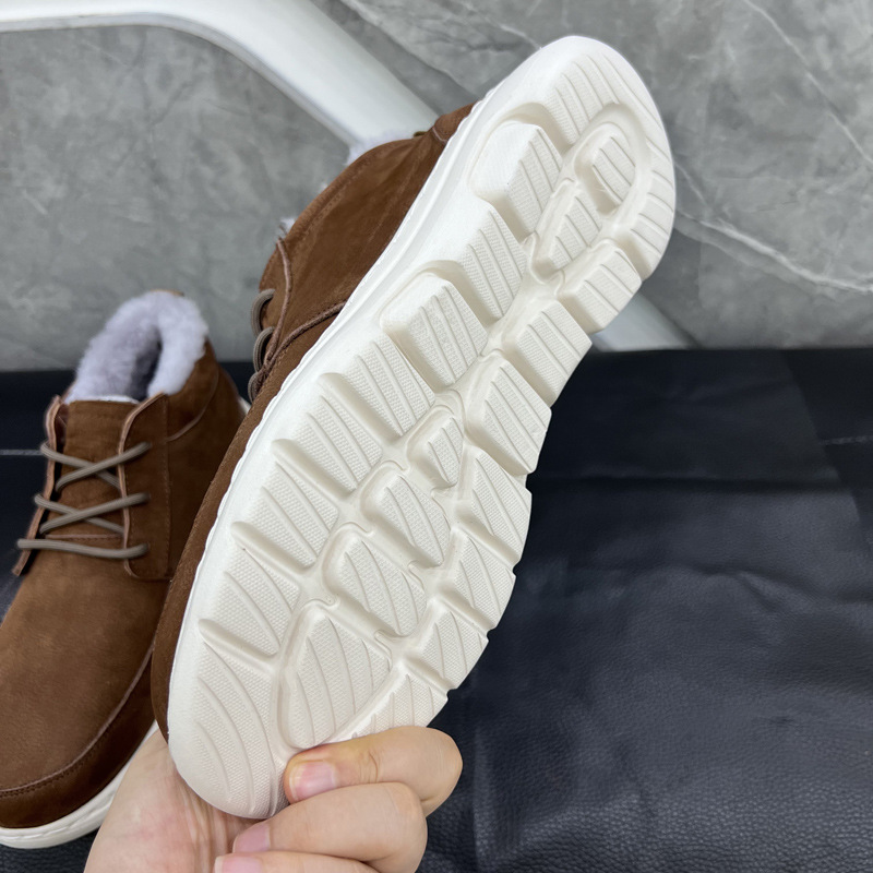 Botas de nieve de piel de hombre en invierno, zapatos de algodón de lana gruesa, cuero esmerilado a prueba de frío, botas de algodón casuales de piel de vaca, zapatos de hombre ligeros