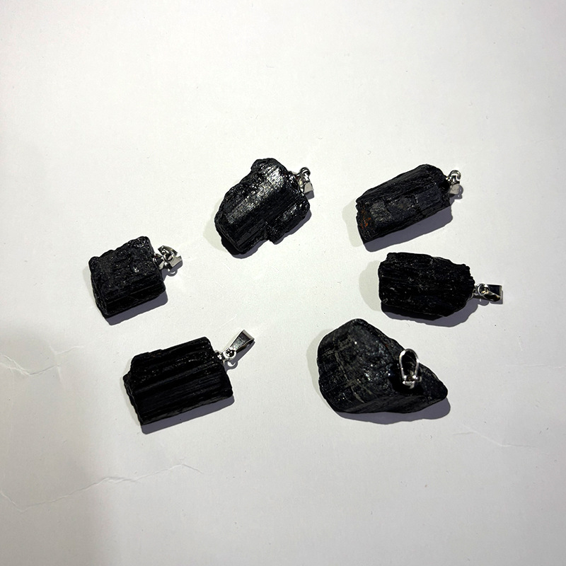Natural Stone Black Tourmaline Irregular Raw Stone Small Pendant DIY Necklace Jewelry Accessories Wholesale