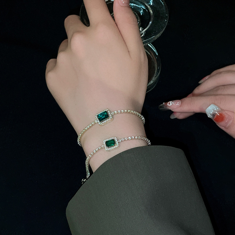 Alloy Material Simple Style Rectangle Alloy Inlay Rhinestones Zircon Women's Bracelets