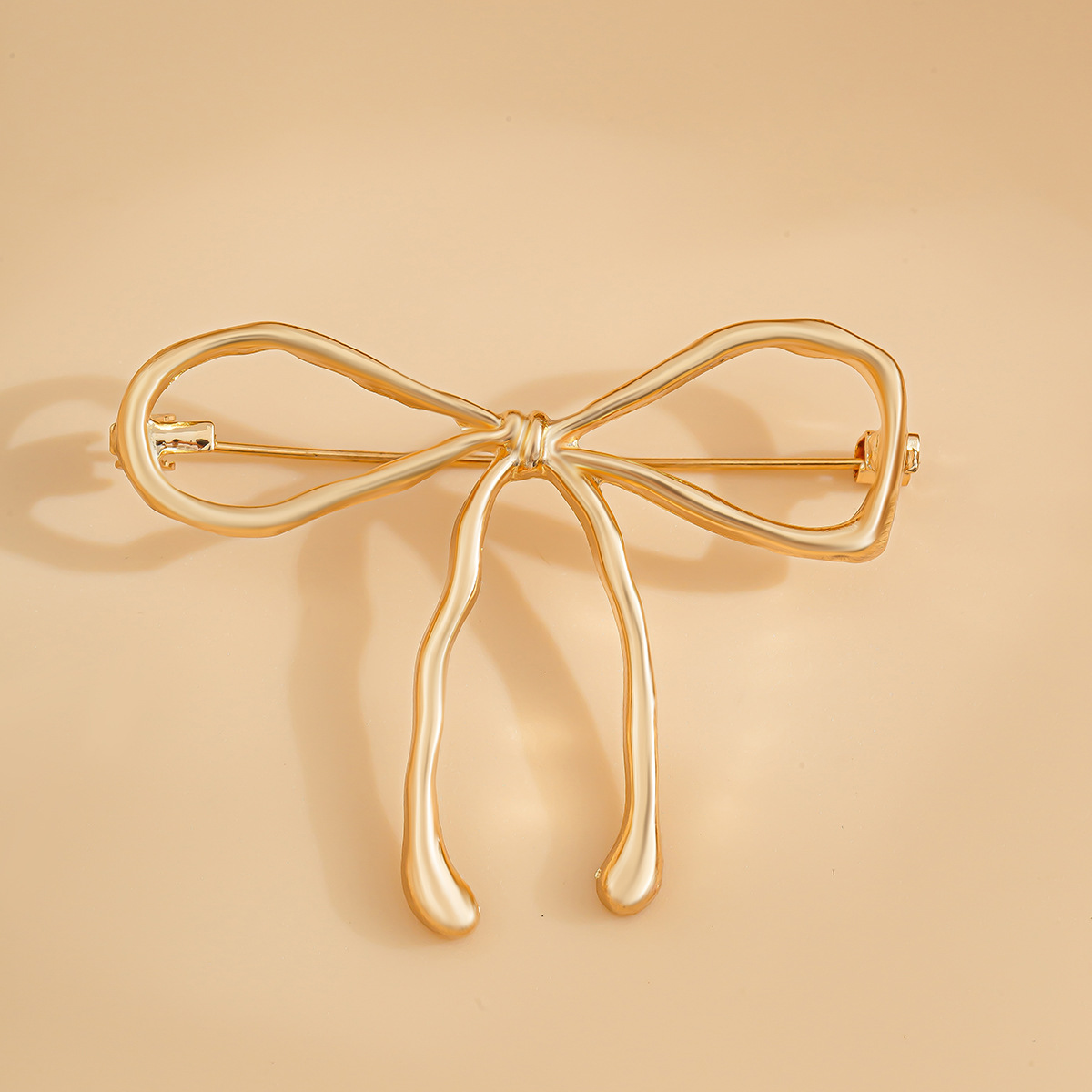 Ladies decorative brooch, niche bow versatile pin accessories_voghion.com