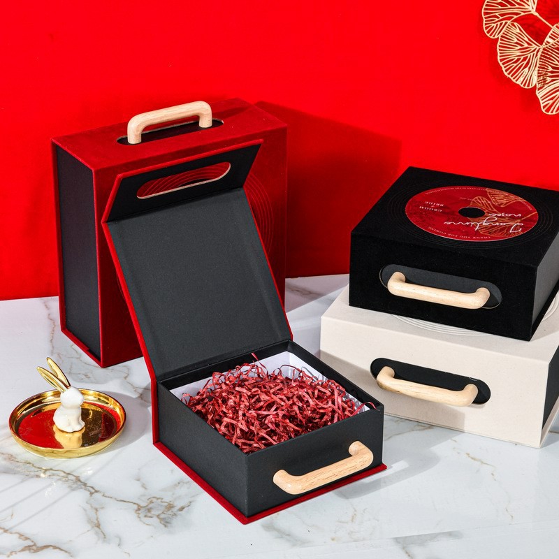 El amor tiene una caja de regalo de mano reverberante caja de mano de dama de honor caja de regalo de franela caja de dulces de boda caja de regalo de disco de gran capacidad