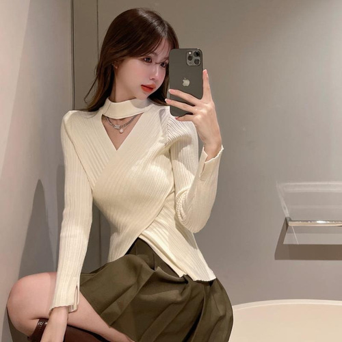 Stylish Cross-Neck Sweater for Women, Designed for Autumn/Winter, Sexy and Unique Top, Fashionable Long-Sleeve Knitwear