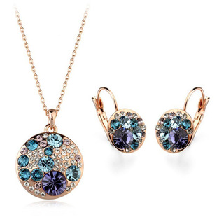 �����Ʒ�r�К��|Ů��������ˮ�������^���b�W�������Ʒ���l