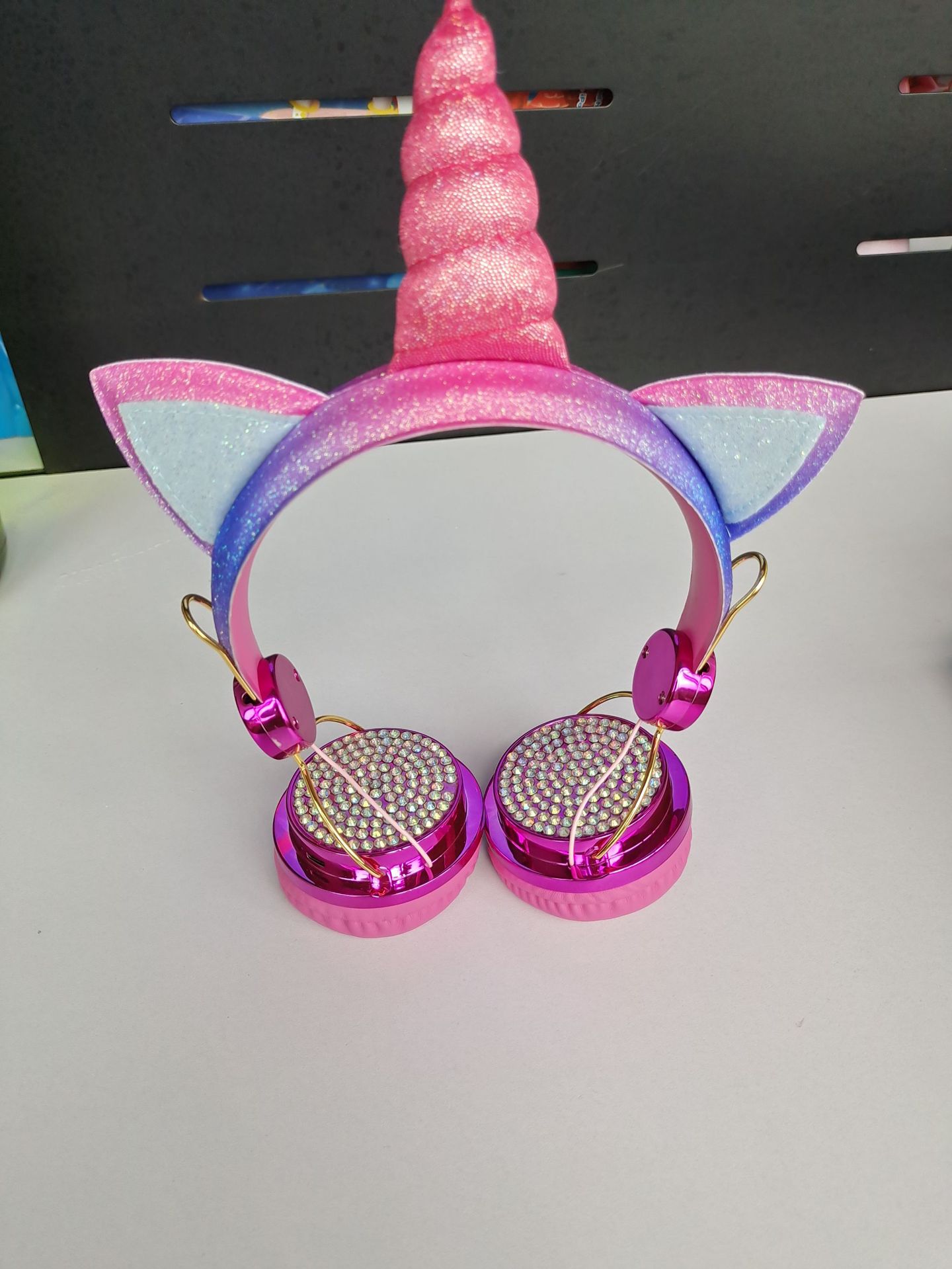 보라색 베어 메탈 도금