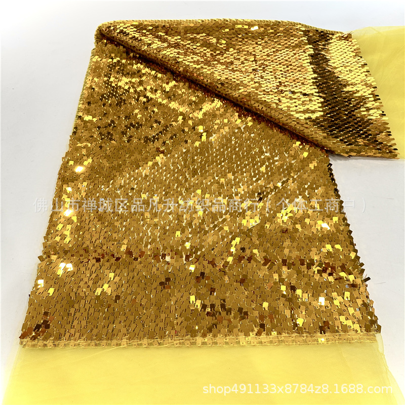 Fabricante nuevo 20 color pequeño rollo largo sequinilla tela de malla ropa de moda decoración de ropa de boda tela