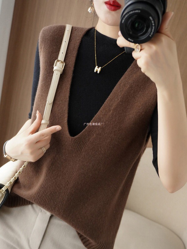 Clearance Sale New Model 100% Cashmere Sweater Women's V-Neck Pullover Knitted Vest Korean Style Outerwear Wool Short Cardigan Clearance Sale New Model 100% Cashmere Sweater Women's V-Neck Pullover Knitted Vest Korean Style Outerwear Wool Short Cardigan