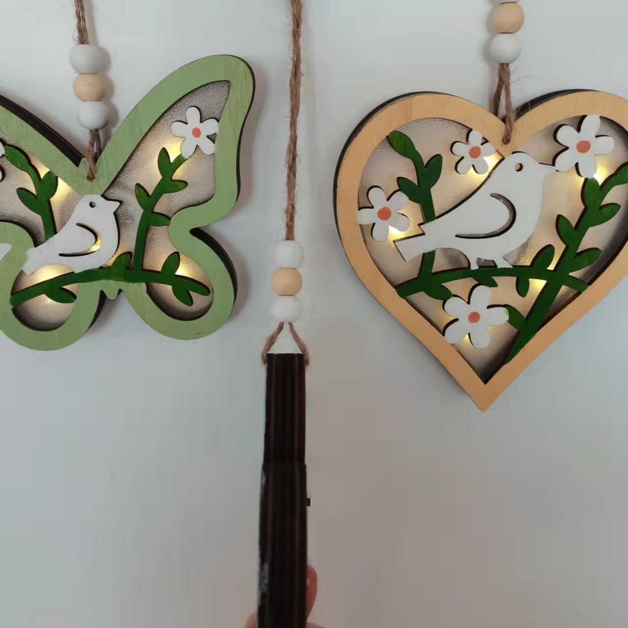 Simple Style Flower Butterfly Bird Wood Pendant Artificial Decorations display picture 2