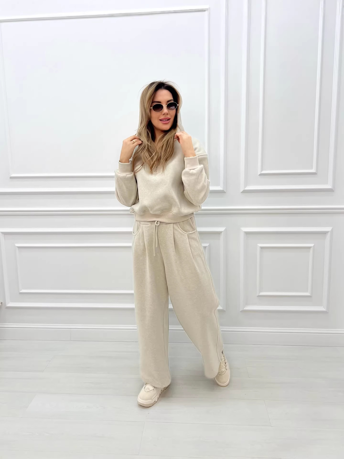 Sports suit