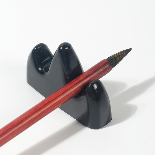 Three-finger plastic pen holder for beginners, mountain-shaped pen holder, student calligraphy and study supplies, brush pen holder, pen mountain wholesale