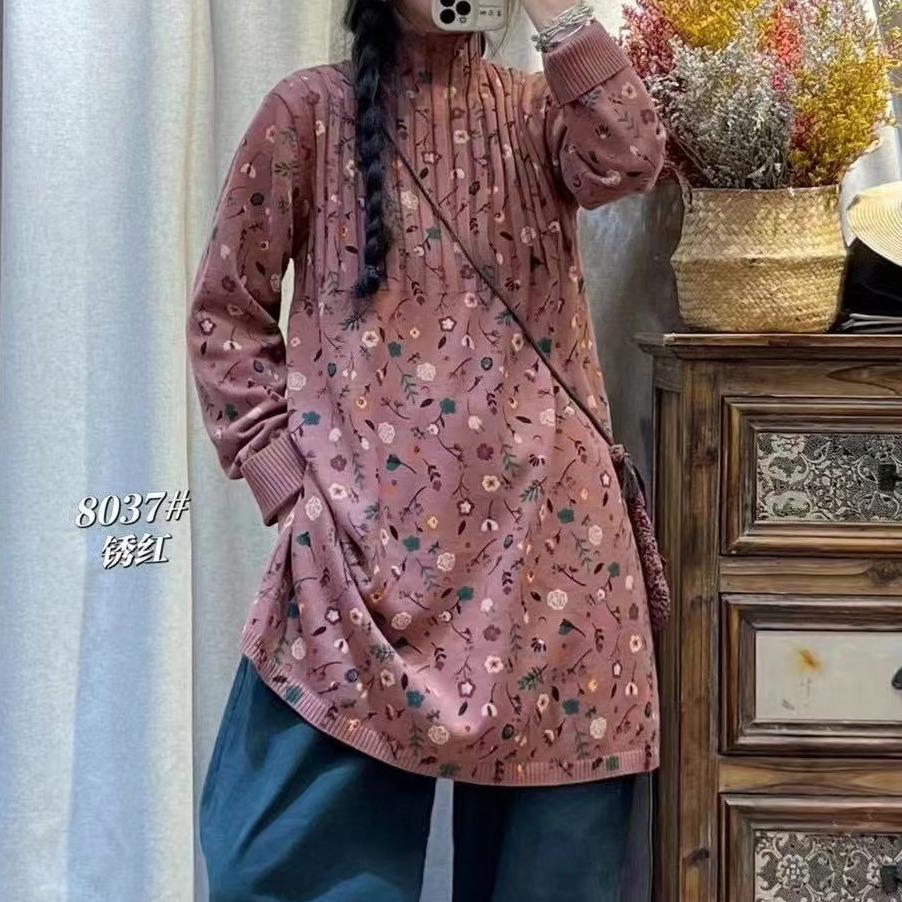 Winter retro fashionable long knitted sweater
