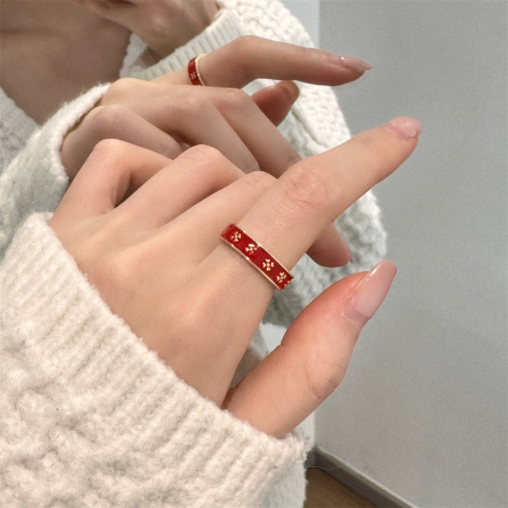 Кольцо, эмалированное маленькое изображение бабочки, западный стиль, золотистый оттенок, деликатный размер