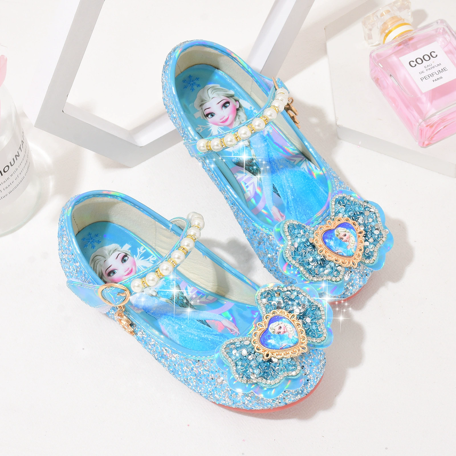 Детская обувь принцессы Aisha, весенние новые туфли с кристаллами, Маленькая кожаная обувь для девочек, одиночная обувь для девочек, детская обувь с мягкой подошвой 2022 года