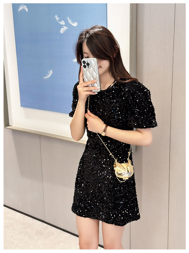 Cartoonish, mini and cute zinc alloy small bag for women, 2025 new style, stylish single-shoulder bag, crossbody chain and metal undefined