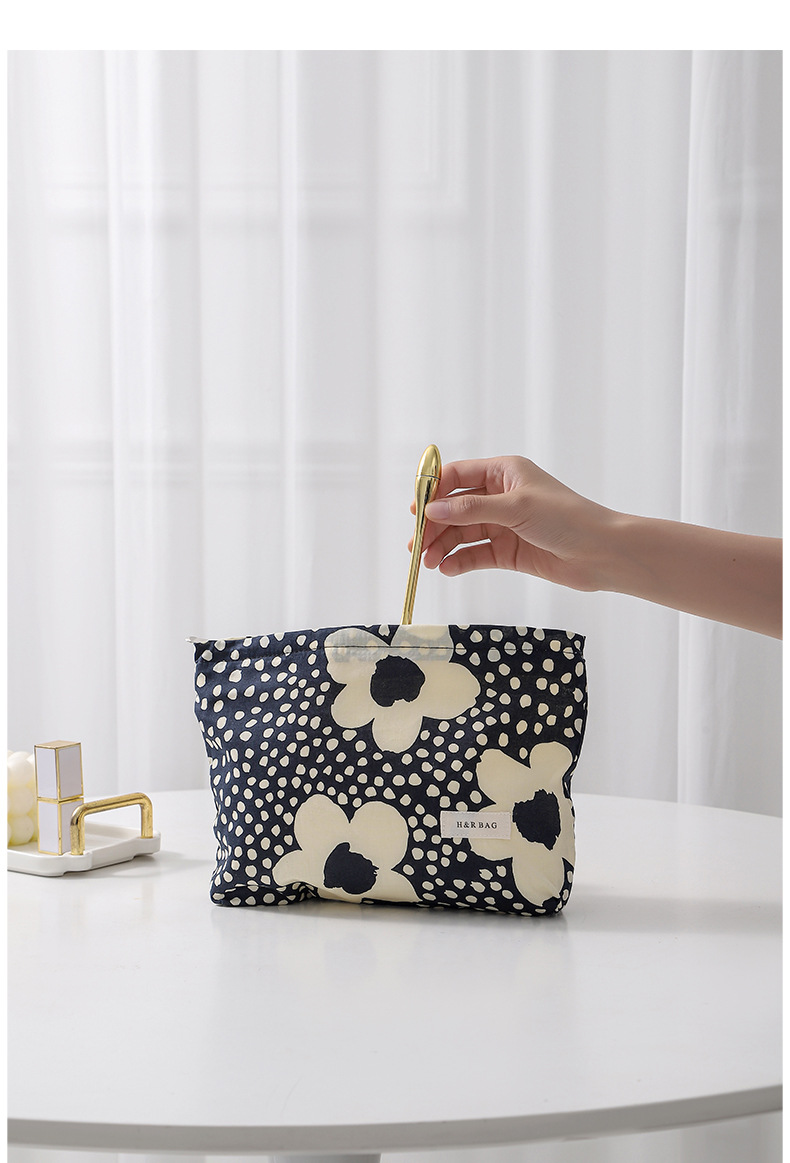 Canvas Flower Square Clutches display picture 3