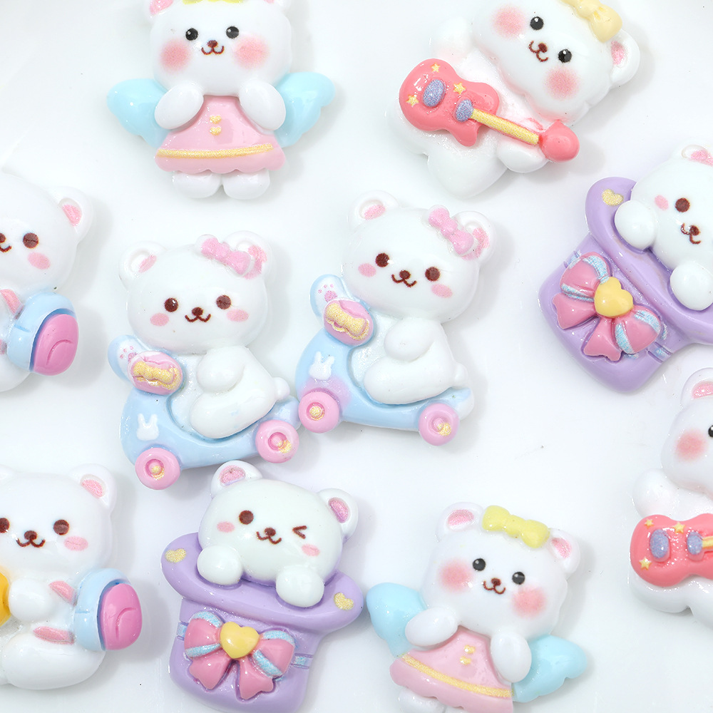Guitarra de dibujos animados Pequeño Oso Blanco DIY accesorios de resina crema pegamento horquilla accesorios para el cabello teléfono móvil Shell taza pegatinas materiales hechos a mano, etc.