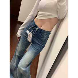 美式浅蓝色不贴腿微喇牛仔裤女秋季2026新款高腰垂感小个子直筒裤