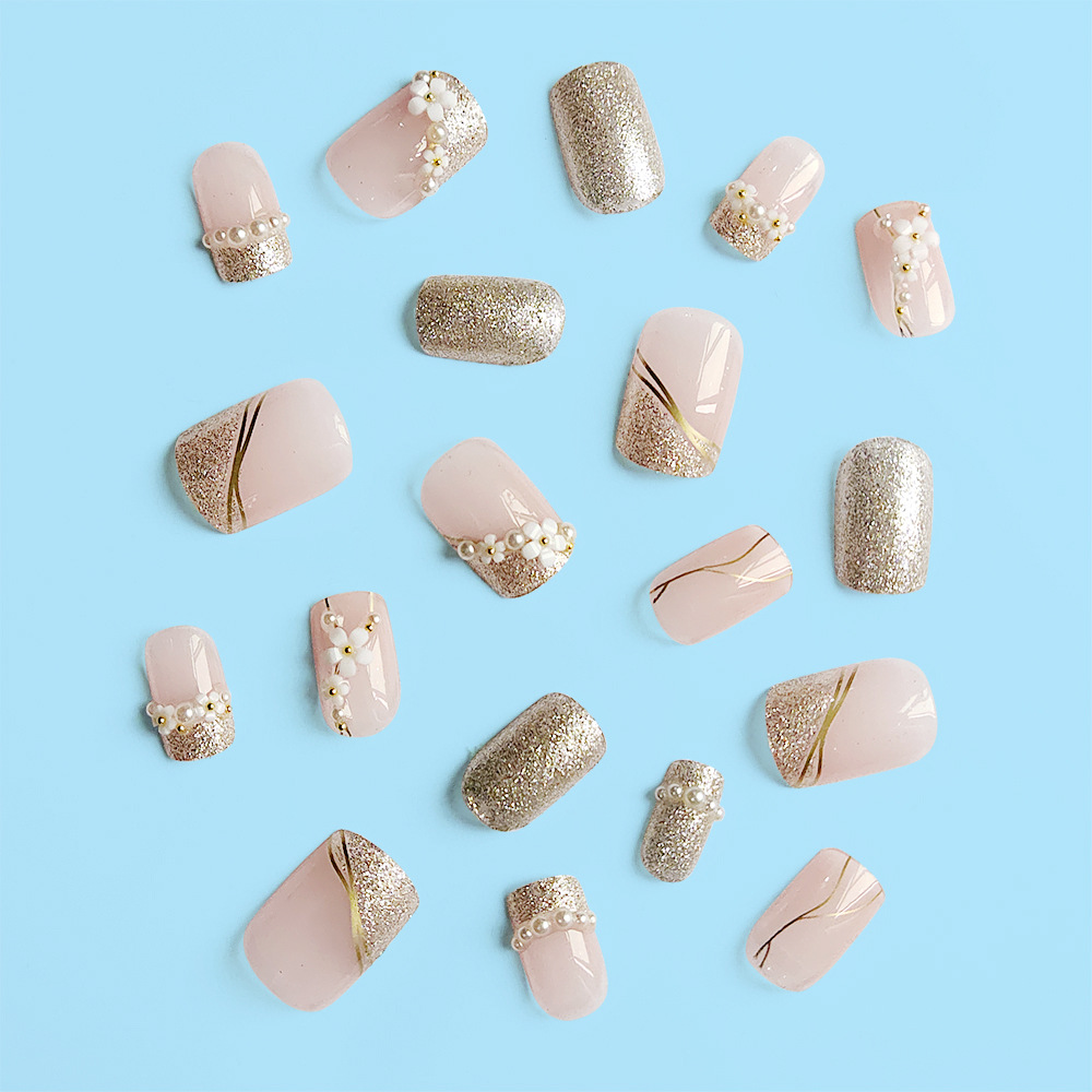 Pink Gold a juego, combinación de colores, armadura de desgaste de moda, brillo, perla, flor de pera, uñas de uñas, 24 piezas, pegatinas de uñas de diamantes blancos