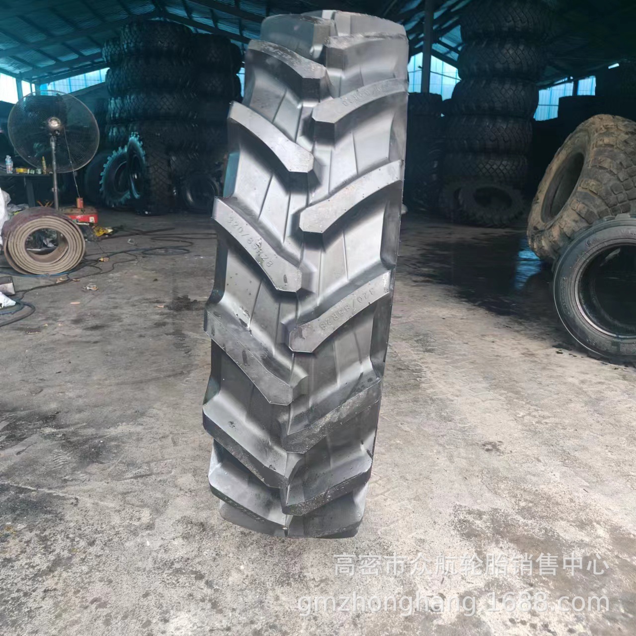 农用拖拉机轮胎人字320/85R24 320/85R28 子午线轮胎农用机械轮胎