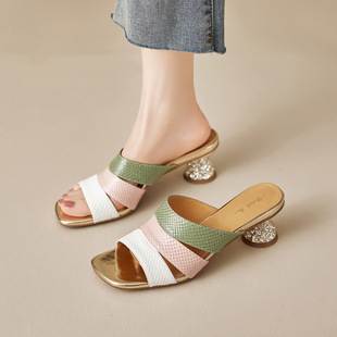 �^���߼��аٴ�r��¶ֺƴɫ�и���Ь��Ь���մ����Ʒ��ȹ�ӛ���