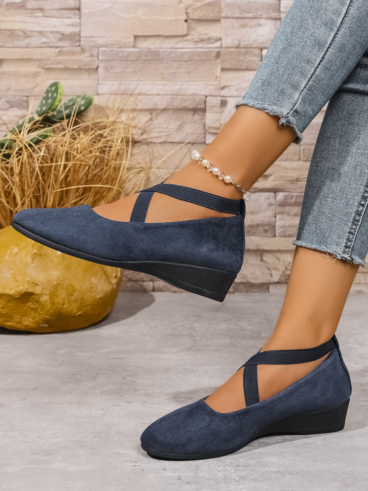Chaussures compensées en daim pour femme avec bande élastique_voghion.com
