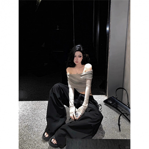 Vintage American-style design, gradient splicing, off-shoulder top—short, slimming, and figure-flattering for early fall women.