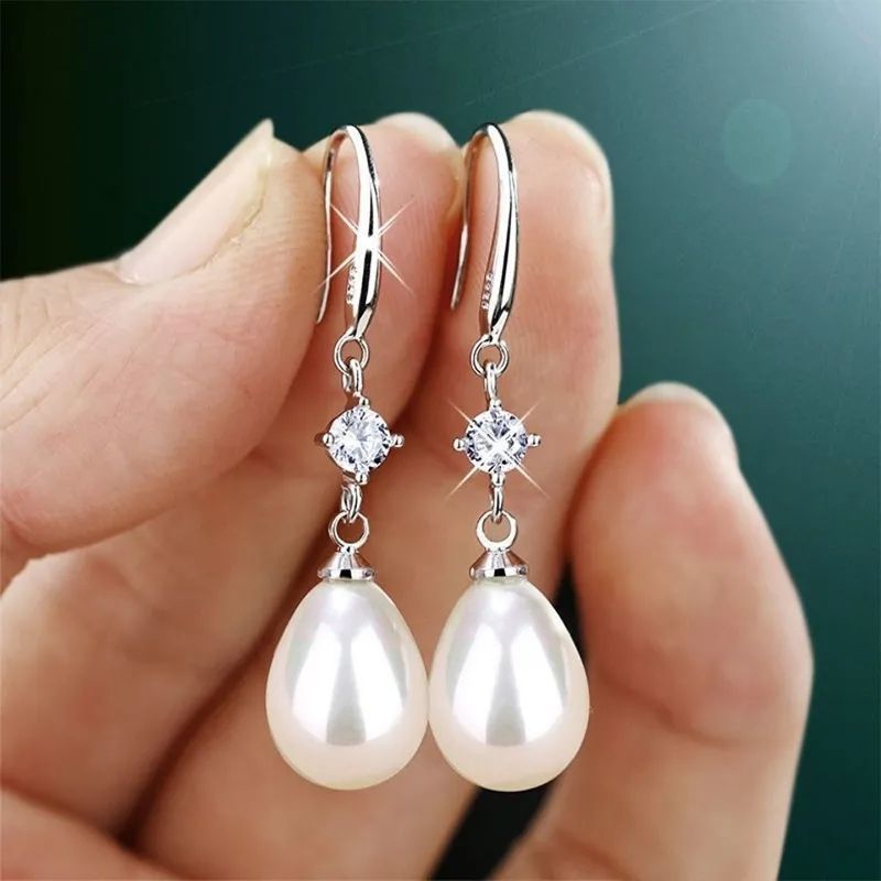 Sophisticated brand earrings pearl with zircon