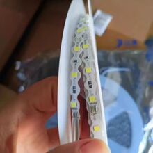 �{��2835 S�􎧸����l�������Կ��ۯB����12V��led��