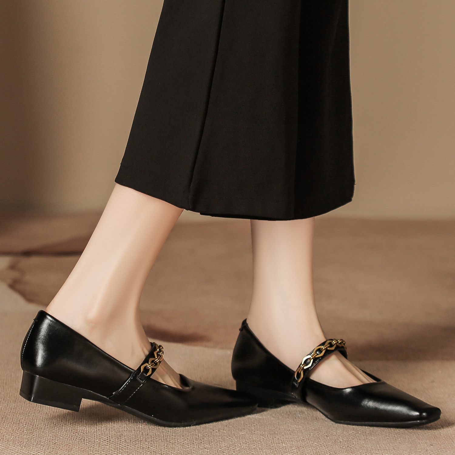 Damen Mary Jane Schuhe Mit Karreeform Aus Leder Und Flachsohle_voghion.com
